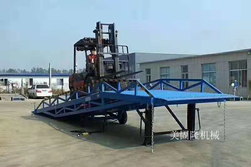 文山移动式登车桥价格